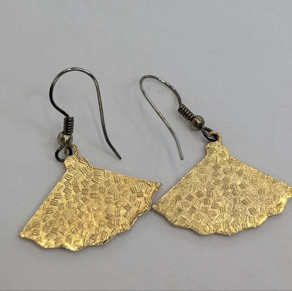 Vintage Cloisonne Fan Gold Earrings - Classic Estate Jewelry - Picture 5 of 6